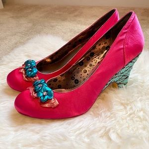 Poetic Licence / License Daisies Pink Heels Pumps